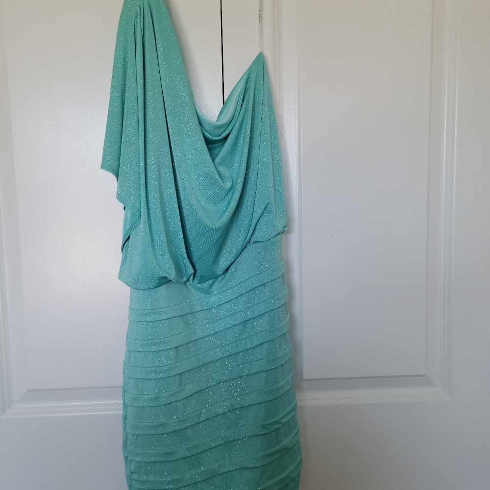 B.Darlin dress, seafoam, worn once, Size: 9/10.
